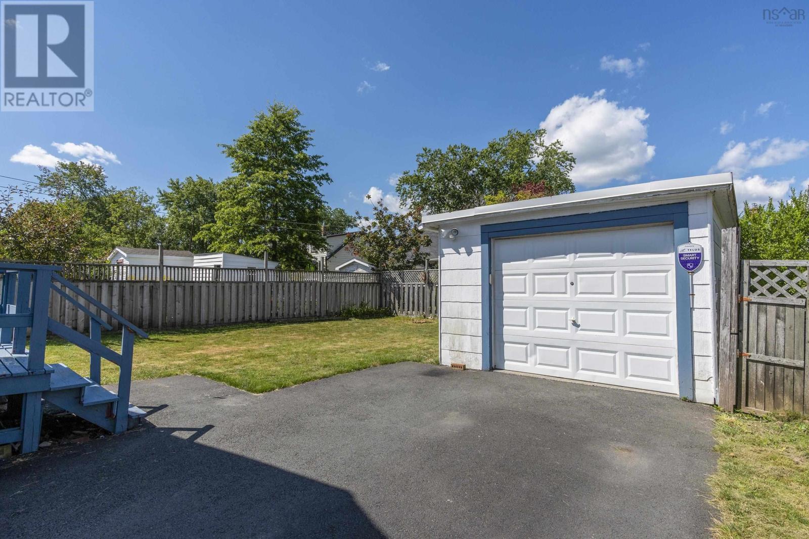 21 Howe Street, Dartmouth, Nova Scotia  B2A 3G2 - Photo 3 - 202524883
