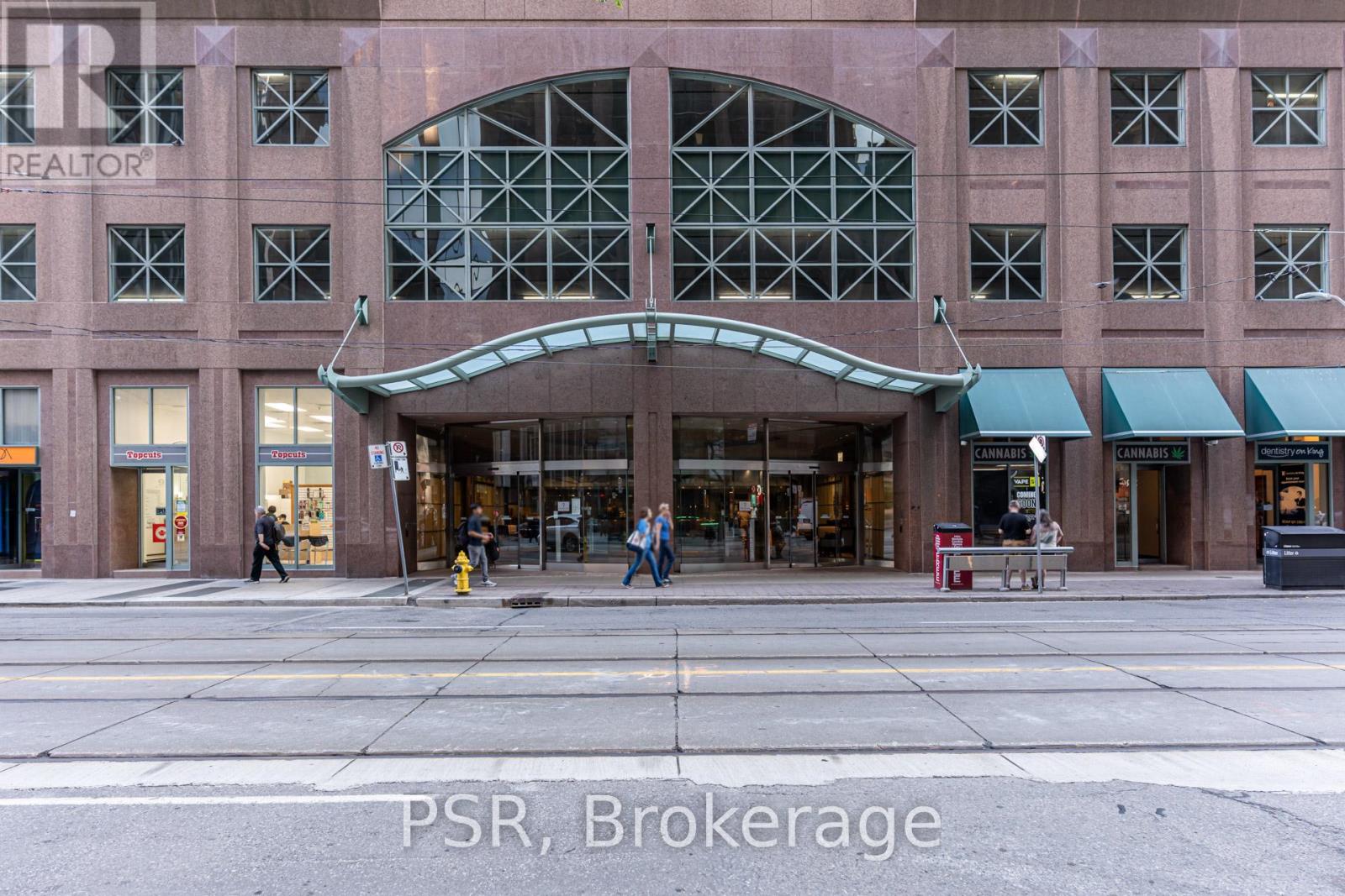 1816 - 7 King Street E, Toronto, Ontario  M5C 3C5 - Photo 5 - C12453660