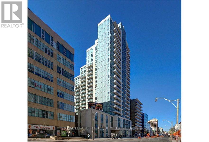 404 - 212 EGLINTON AVENUE E, Toronto, Ontario