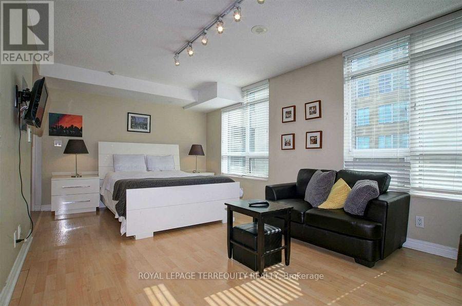 404 - 212 Eglinton Avenue E, Toronto, Ontario  M4P 0A3 - Photo 15 - C12453706