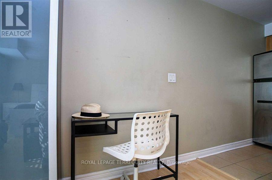 404 - 212 Eglinton Avenue E, Toronto, Ontario  M4P 0A3 - Photo 16 - C12453706