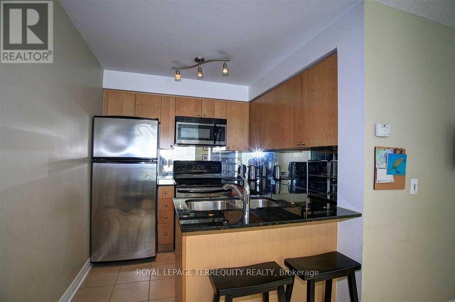 404 - 212 Eglinton Avenue E, Toronto, Ontario  M4P 0A3 - Photo 17 - C12453706