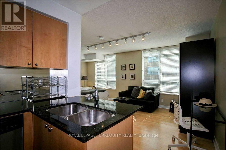 404 - 212 Eglinton Avenue E, Toronto, Ontario  M4P 0A3 - Photo 19 - C12453706