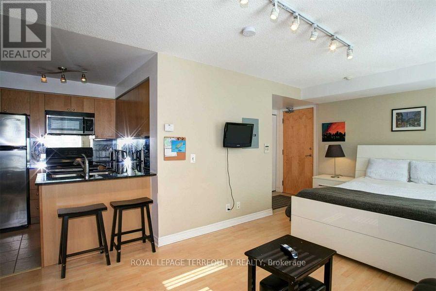 404 - 212 Eglinton Avenue E, Toronto, Ontario  M4P 0A3 - Photo 21 - C12453706