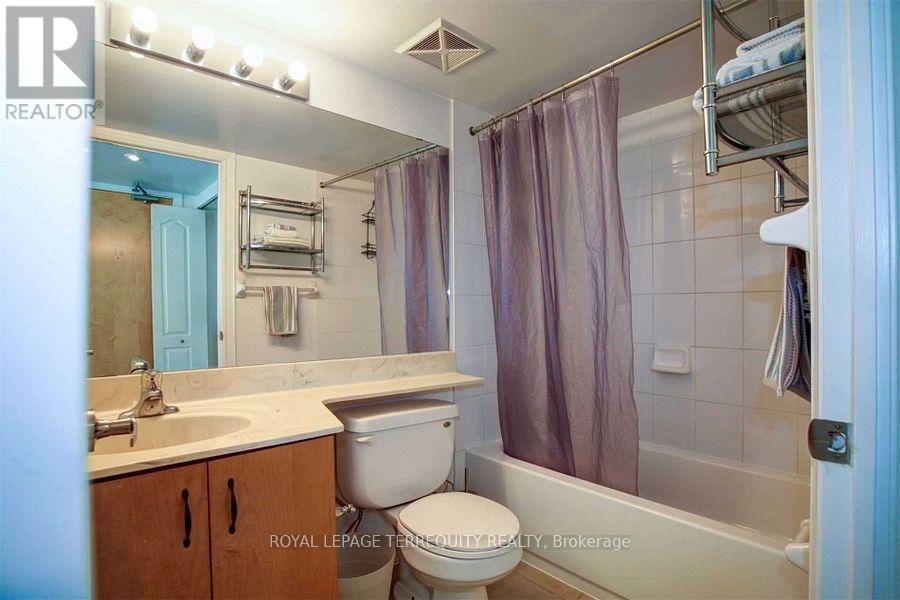 404 - 212 Eglinton Avenue E, Toronto, Ontario  M4P 0A3 - Photo 9 - C12453706
