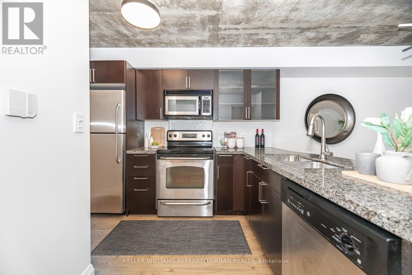 414 - 1005 King Street W, Toronto (Niagara), Ontario  M6K 3M8 - Photo 5 - C12453712