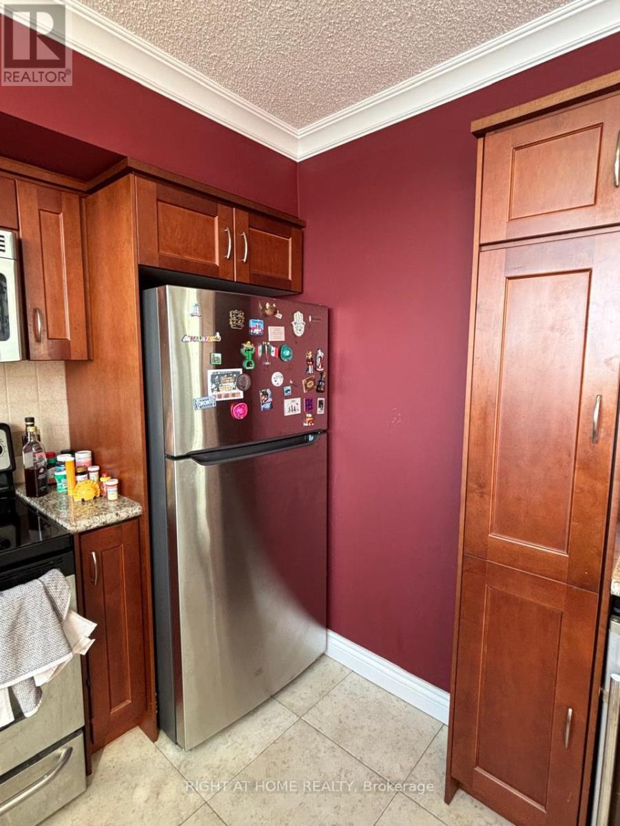 3001 - 270 Queens Quay W, Toronto, Ontario  M5J 2N4 - Photo 11 - C12453752