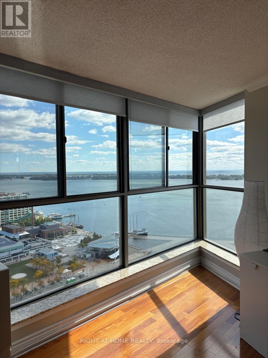 3001 - 270 Queens Quay W, Toronto, Ontario  M5J 2N4 - Photo 3 - C12453752