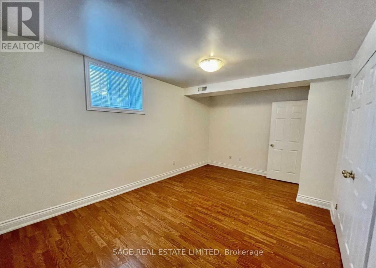 W/u - 4 Killarney Road, Toronto, Ontario  M5P 1L8 - Photo 10 - C12453757