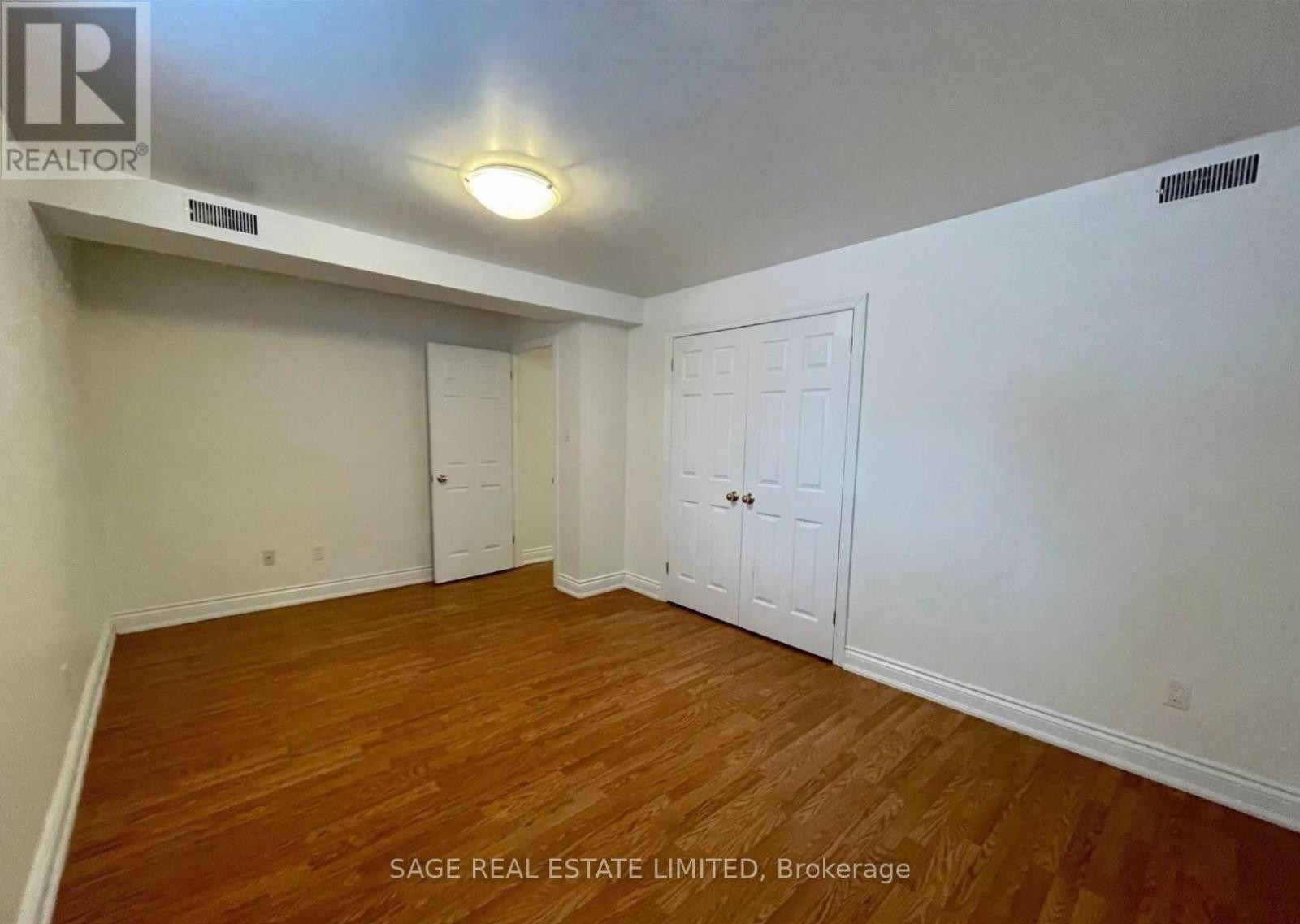 W/u - 4 Killarney Road, Toronto, Ontario  M5P 1L8 - Photo 11 - C12453757