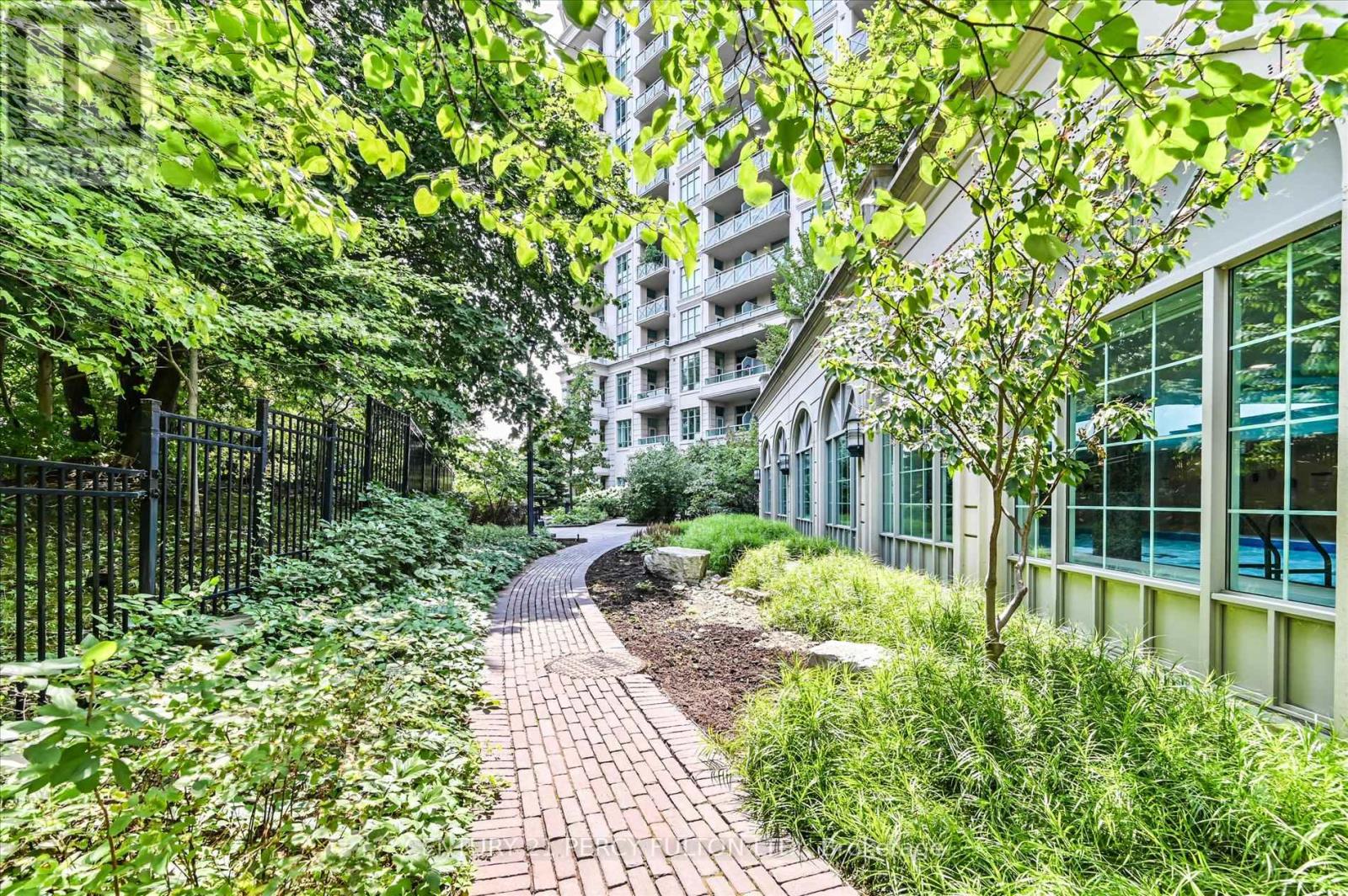 317 - 20 Bloorview Place, Toronto (Don Valley Village), Ontario  M2J 0A6 - Photo 4 - C12453762