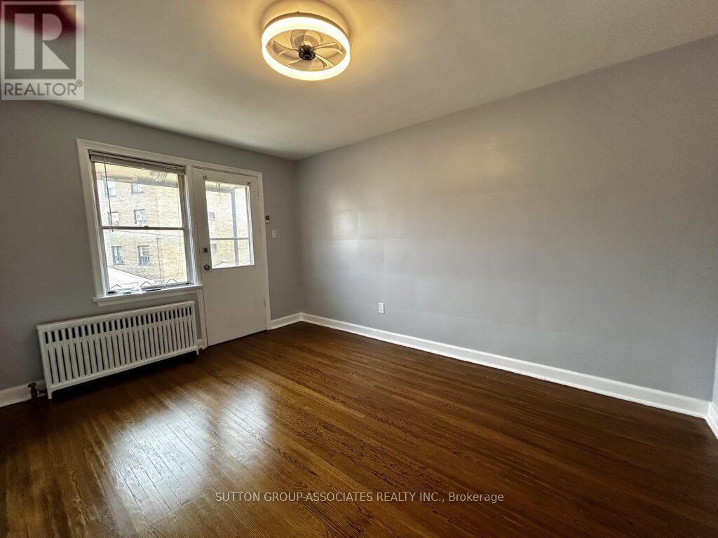 3 - 131 Kenwood Avenue, Toronto, Ontario  M6C 2S4 - Photo 13 - C12453782