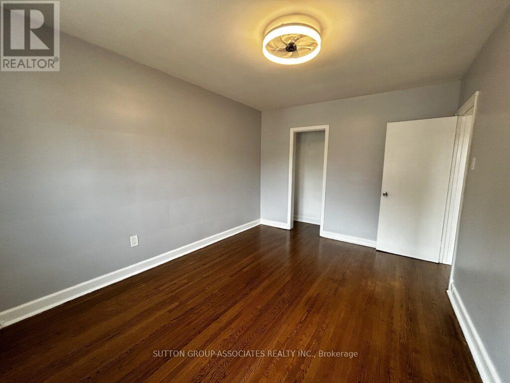 3 - 131 Kenwood Avenue, Toronto, Ontario  M6C 2S4 - Photo 14 - C12453782
