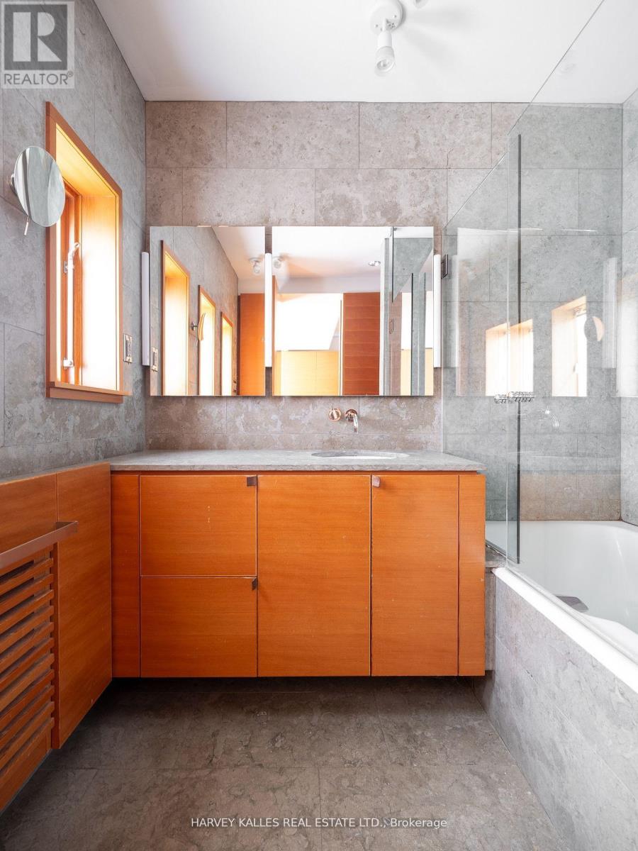 38 Dunvegan Road, Toronto, Ontario  M4V 2P6 - Photo 23 - C12453794