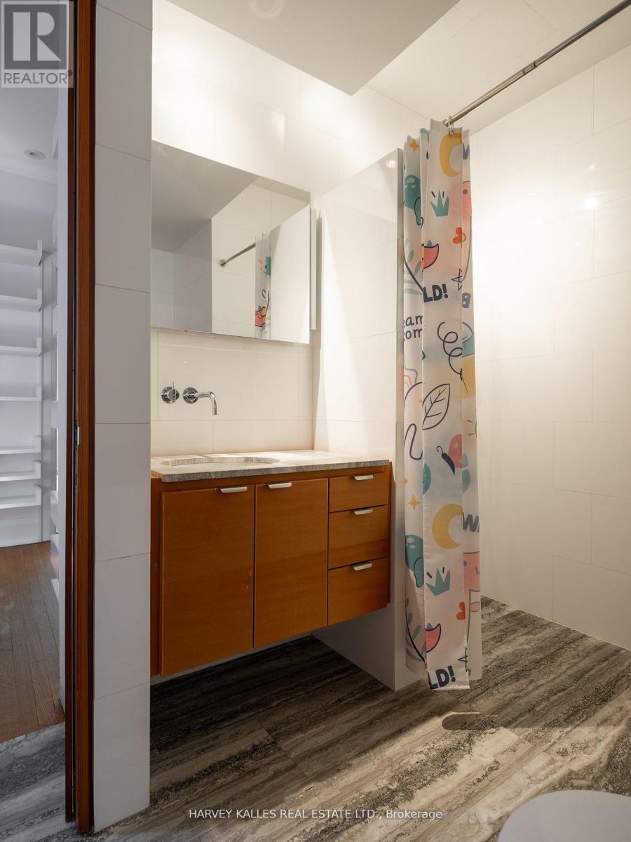 38 Dunvegan Road, Toronto, Ontario  M4V 2P6 - Photo 24 - C12453794