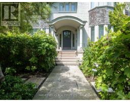 38 DUNVEGAN ROAD, Toronto, Ontario