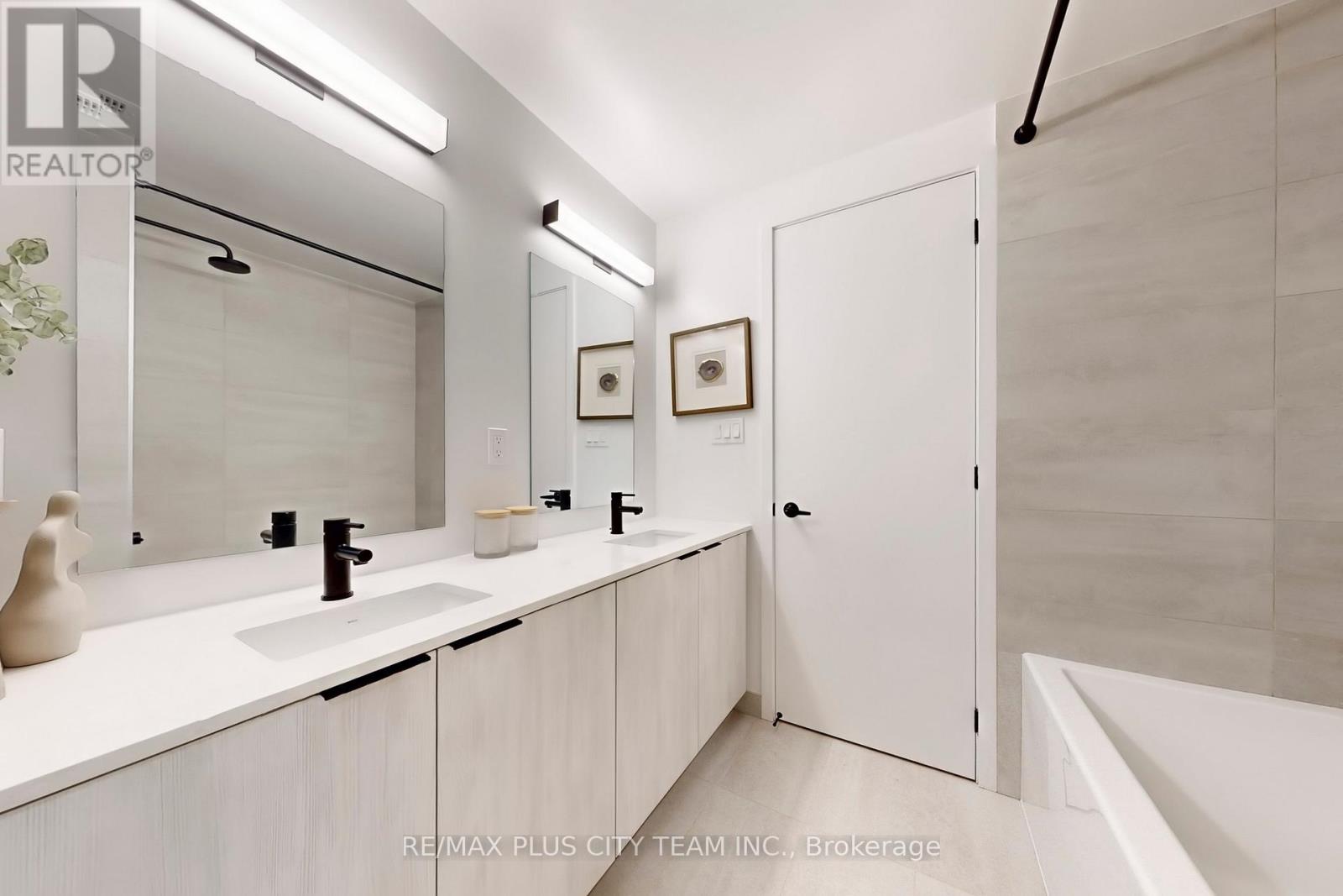 118 Peter Street, Toronto, Ontario  M5V 2G7 - Photo 16 - C12453800