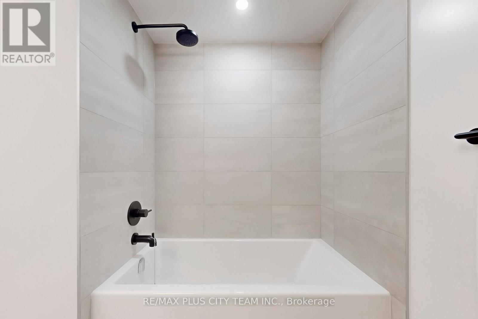 118 Peter Street, Toronto, Ontario  M5V 2G7 - Photo 24 - C12453800