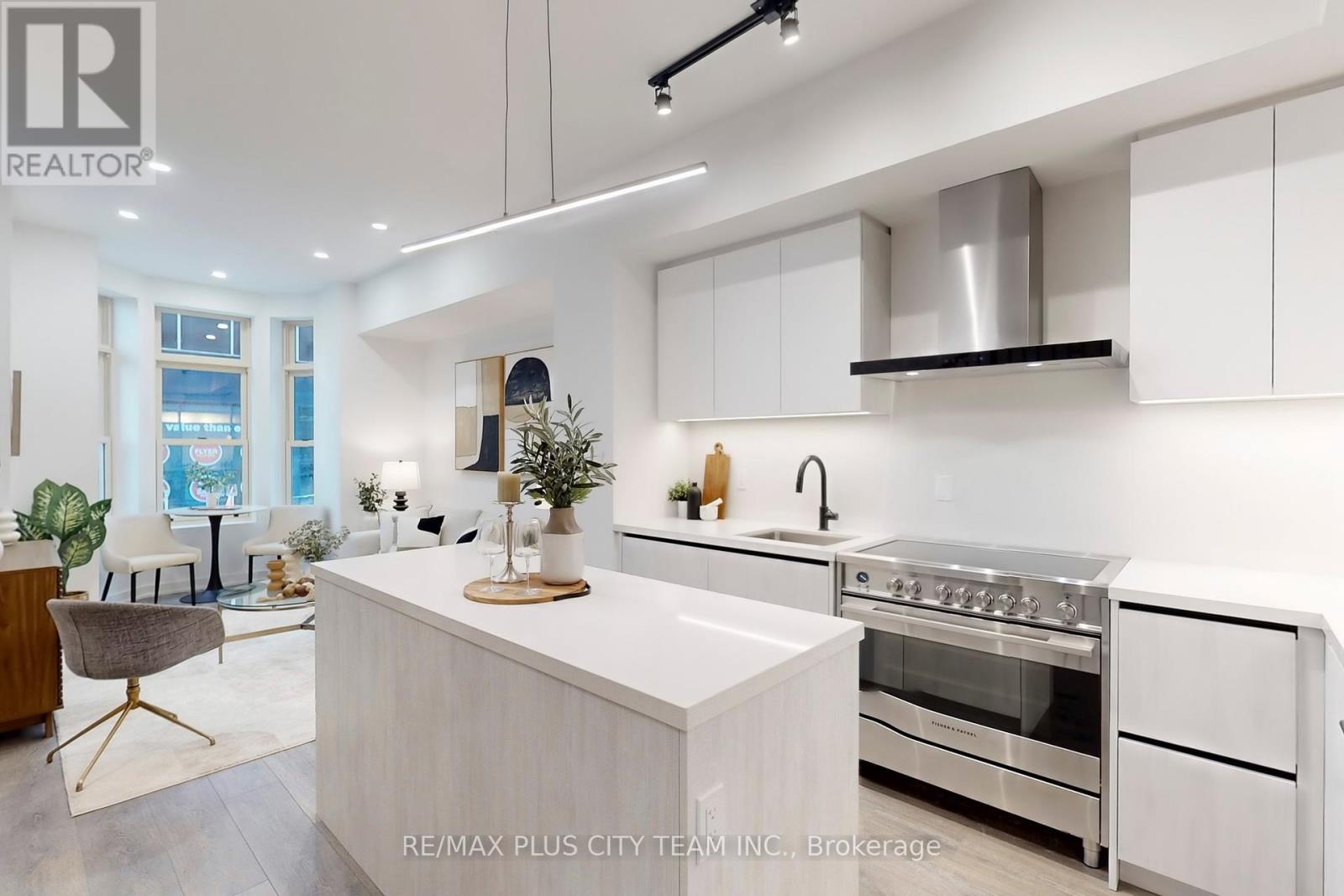 118 Peter Street, Toronto, Ontario  M5V 2G7 - Photo 7 - C12453800
