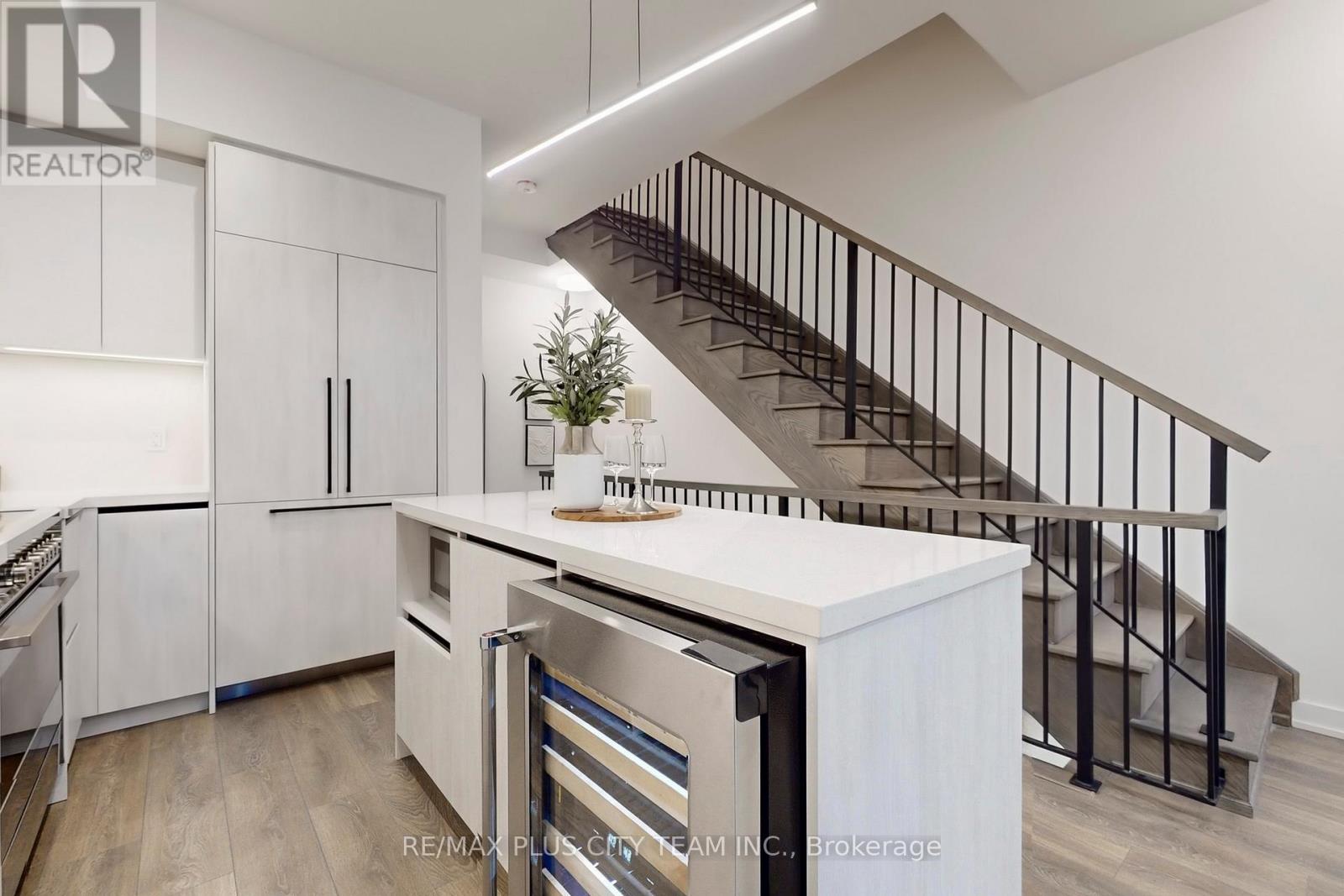 118 Peter Street, Toronto, Ontario  M5V 2G7 - Photo 9 - C12453800