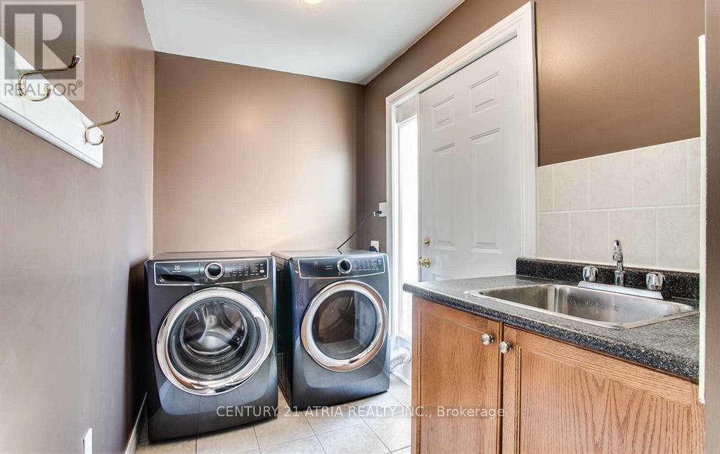 Main - 1454 Clearbrook Drive, Oshawa, Ontario  L1K 2N7 - Photo 17 - E12453705