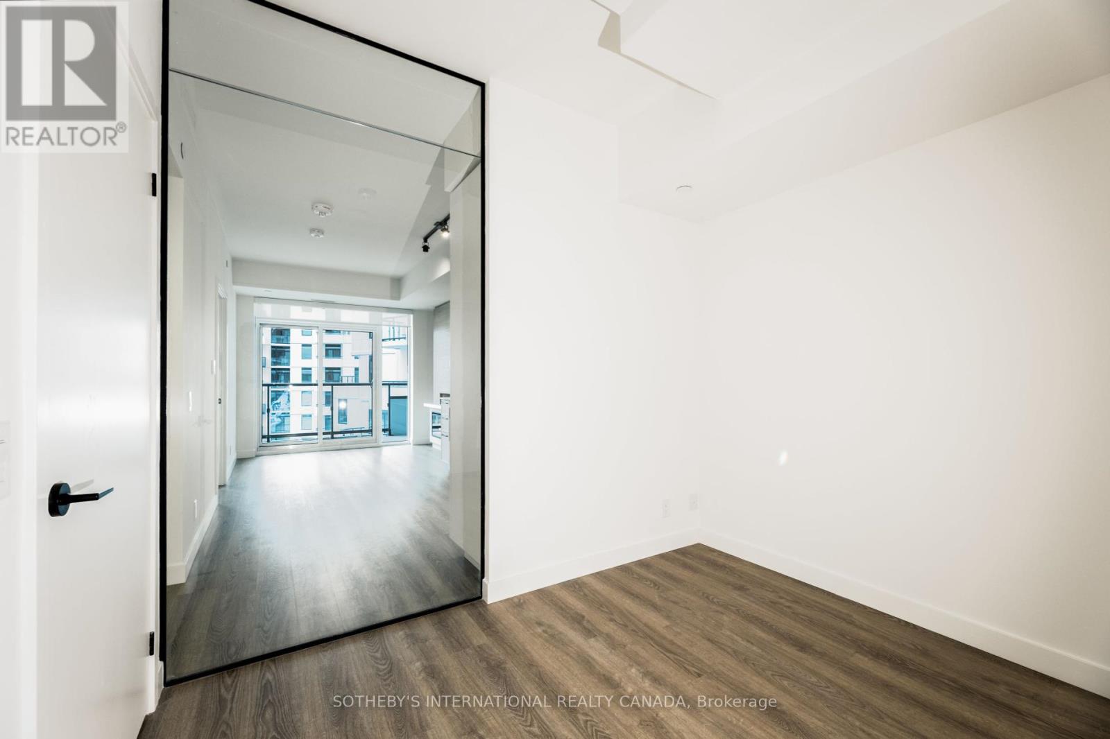 1117 - 1050 Eastern Avenue, Toronto, Ontario  M4L 0B7 - Photo 3 - E12453727