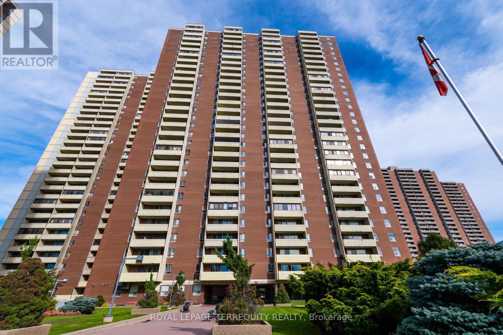 2807 - 5 Massey Square, Toronto (Crescent Town), Ontario  M4C 5L6 - Photo 1 - E12453789