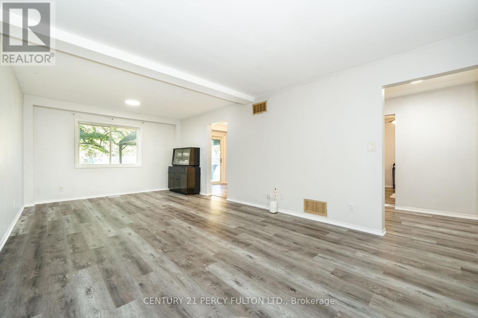 66 Twynn Rivers Drive, Pickering (Rougemount), Ontario  L1V 6L1 - Photo 5 - E12453822