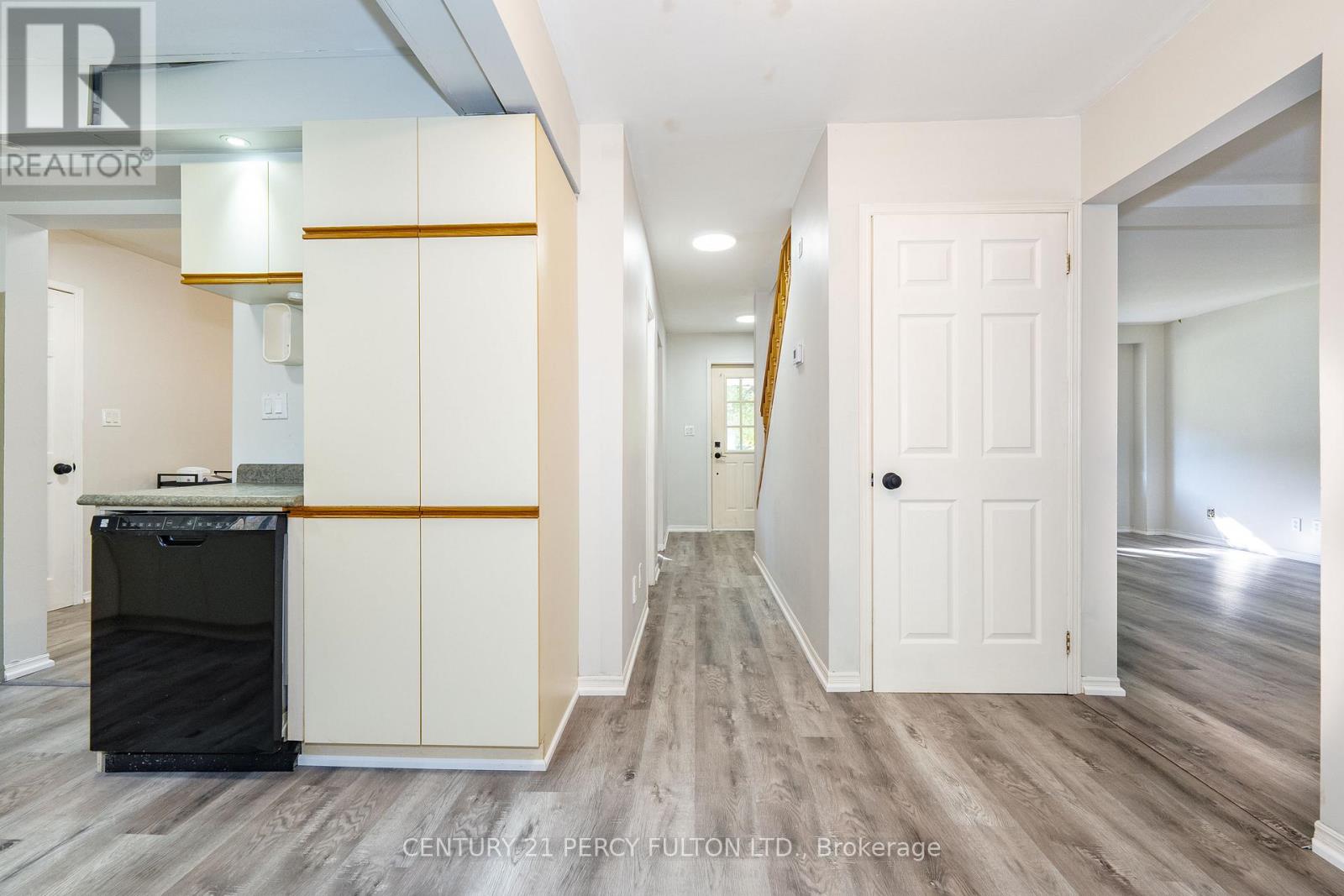 66 Twynn Rivers Drive, Pickering (Rougemount), Ontario  L1V 6L1 - Photo 7 - E12453822