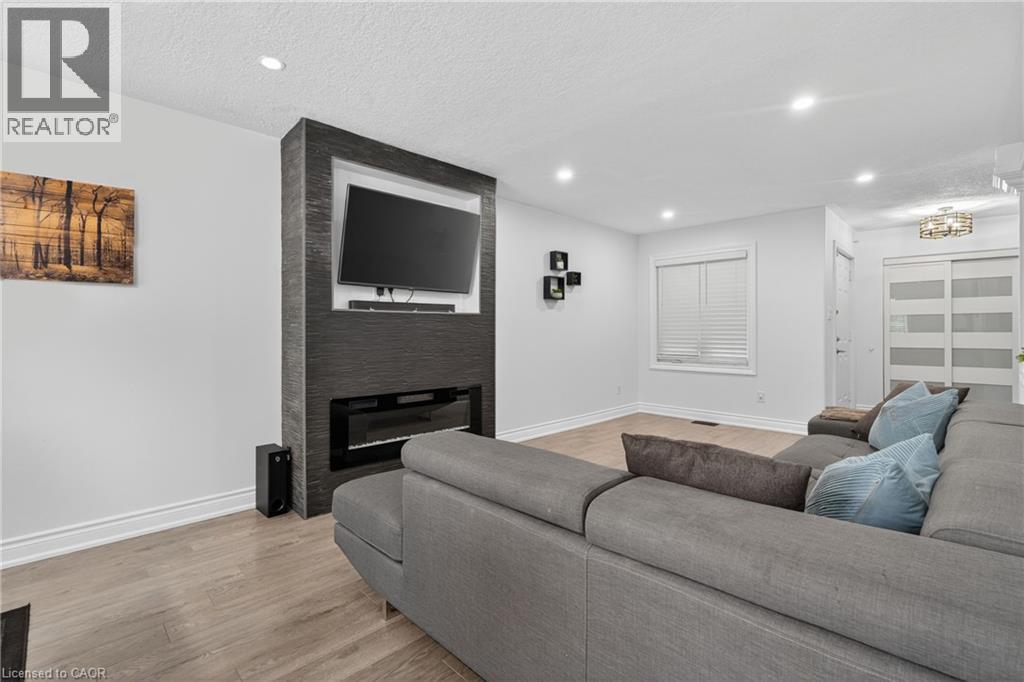 19 Marl Meadow Drive, Kitchener, Ontario  N2R 1L1 - Photo 7 - 40772663