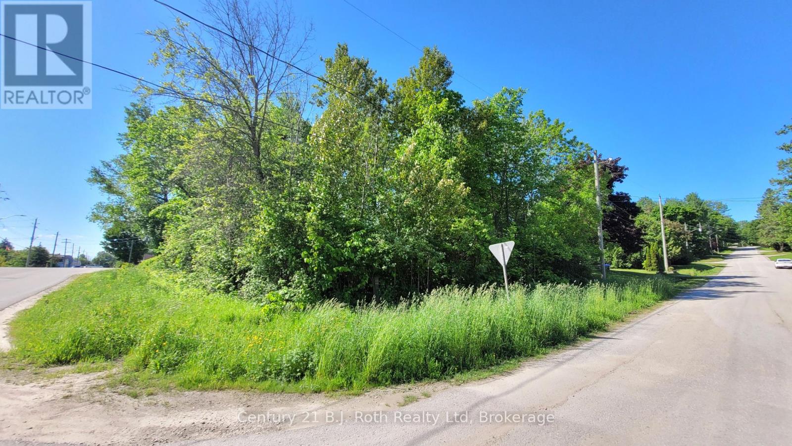 401 Mcnicoll Street, Tay (Port Mcnicoll), Ontario  L0K 1R0 - Photo 11 - S12453927