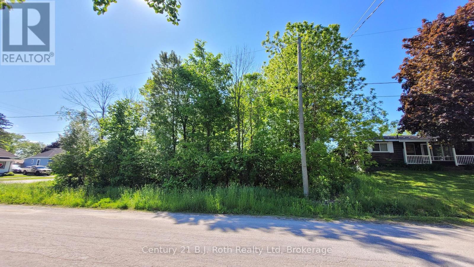 401 Mcnicoll Street, Tay (Port Mcnicoll), Ontario  L0K 1R0 - Photo 9 - S12453927