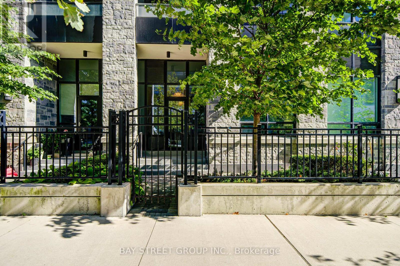 111 - 15 Water Walk Drive, Markham (Unionville), Ontario  L6G 0G2 - Photo 35 - N12453634