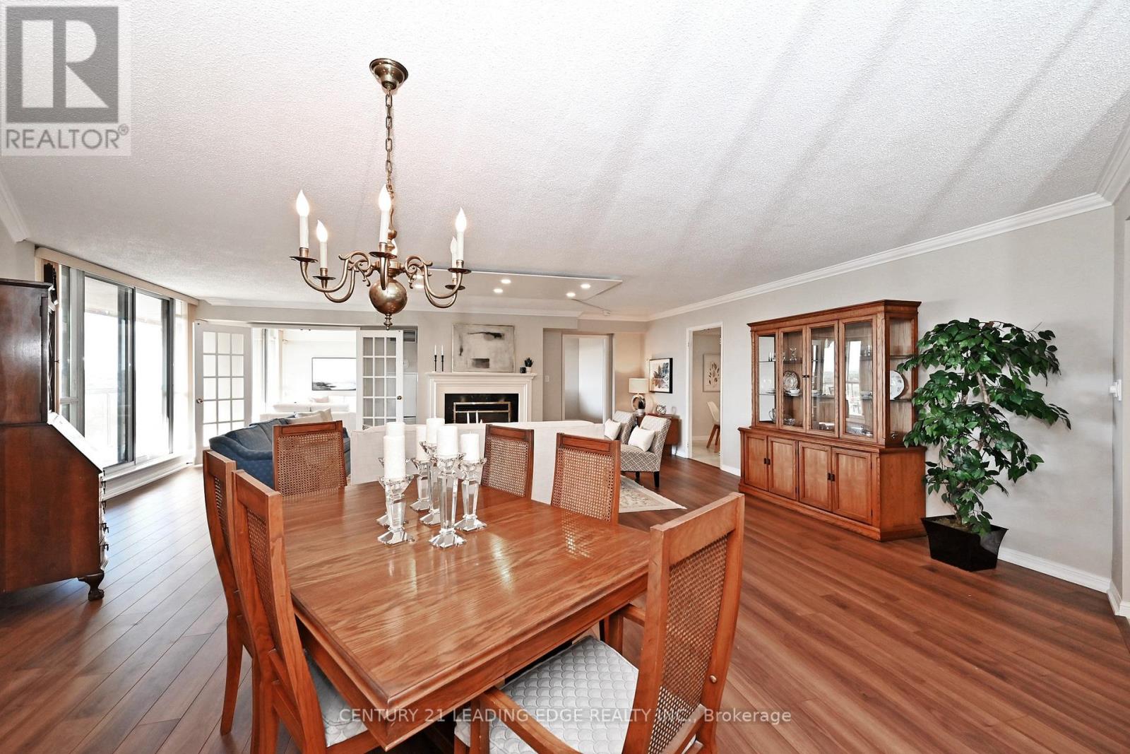 1212 - 610 Bullock Drive, Markham (Markville), Ontario  L3R 0G1 - Photo 18 - N12453641