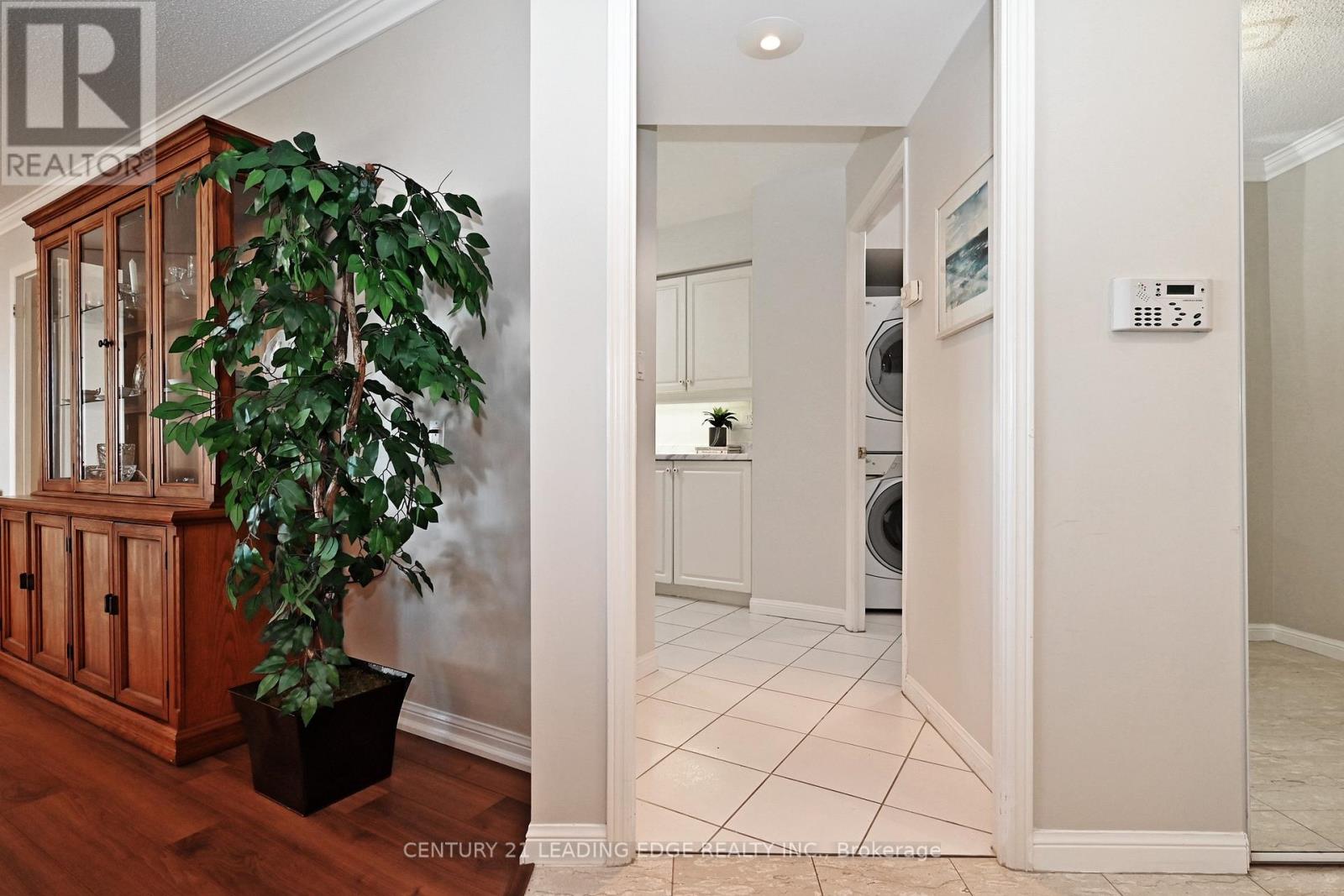 1212 - 610 Bullock Drive, Markham (Markville), Ontario  L3R 0G1 - Photo 25 - N12453641