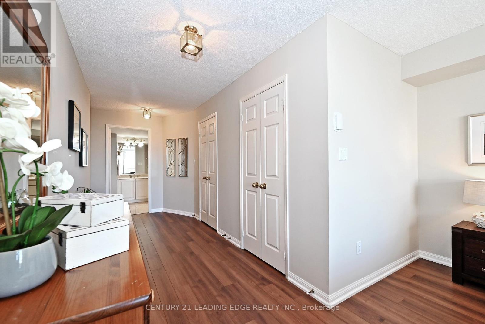 1212 - 610 Bullock Drive, Markham (Markville), Ontario  L3R 0G1 - Photo 34 - N12453641