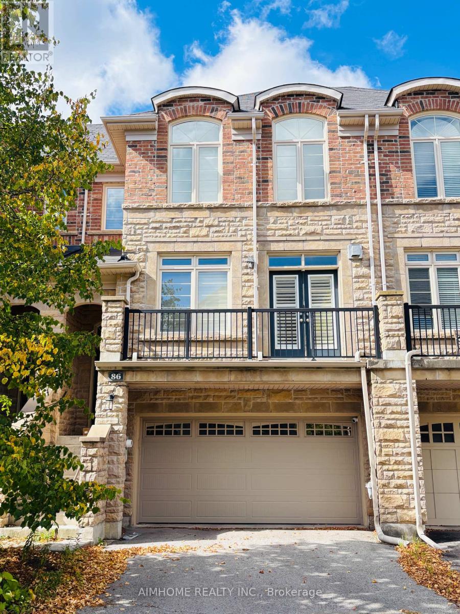 86 CHAPMAN COURT, Aurora, Ontario