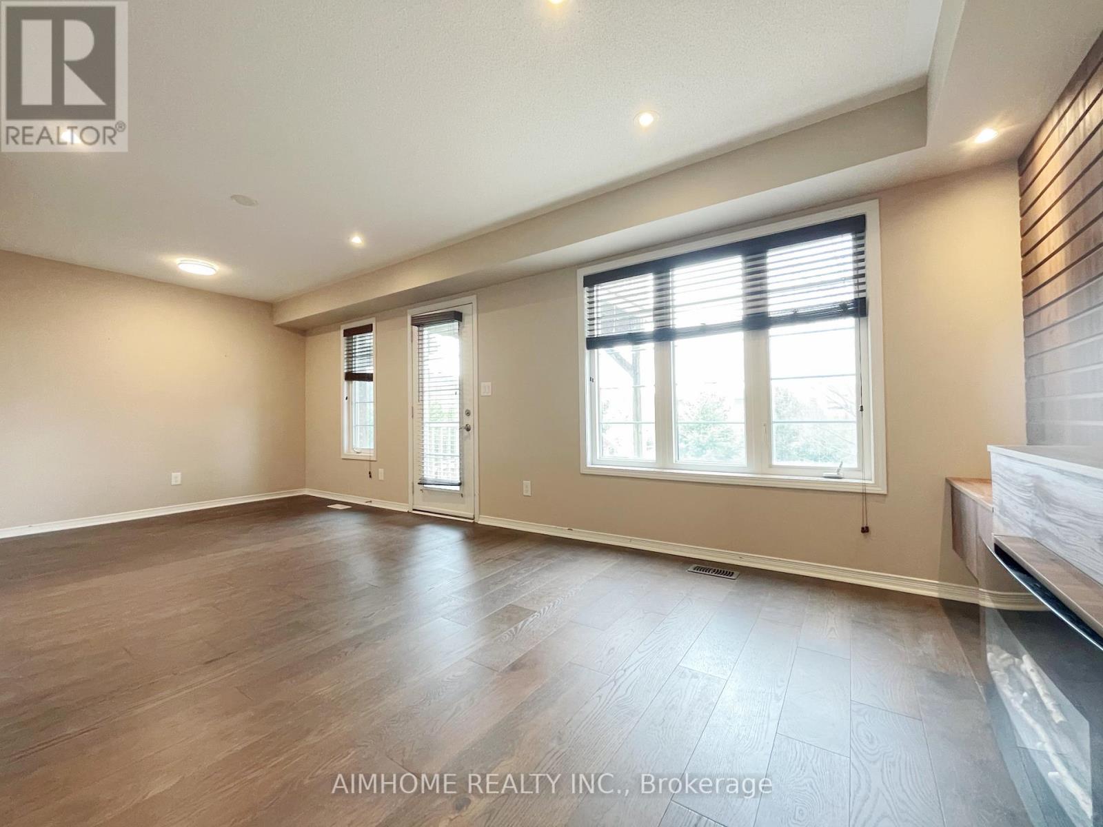 86 Chapman Court, Aurora, Ontario  L4G 0E2 - Photo 21 - N12453642