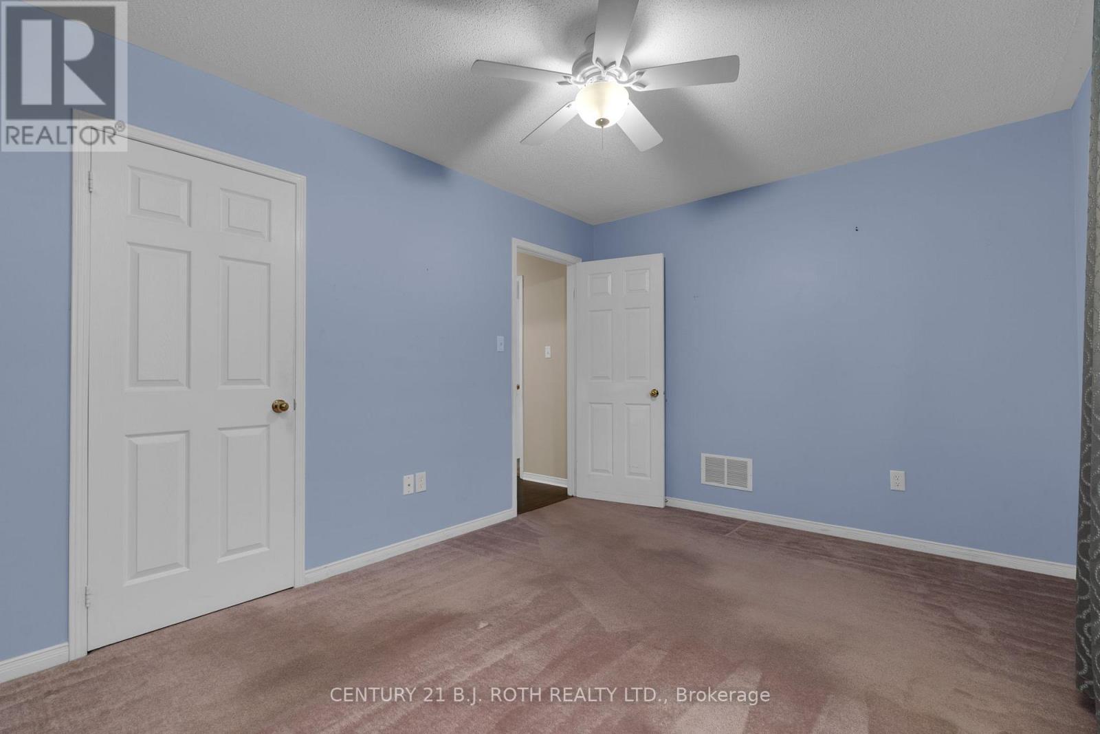 14 Stonemount Crescent, Essa (Angus), Ontario  L0M 1B4 - Photo 15 - N12453715