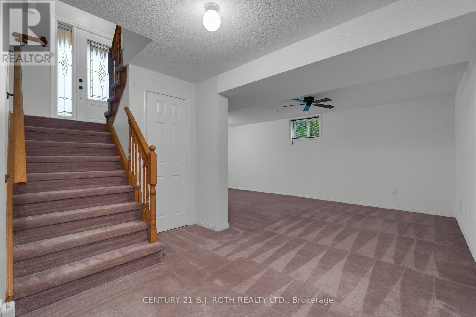 14 Stonemount Crescent, Essa (Angus), Ontario  L0M 1B4 - Photo 19 - N12453715