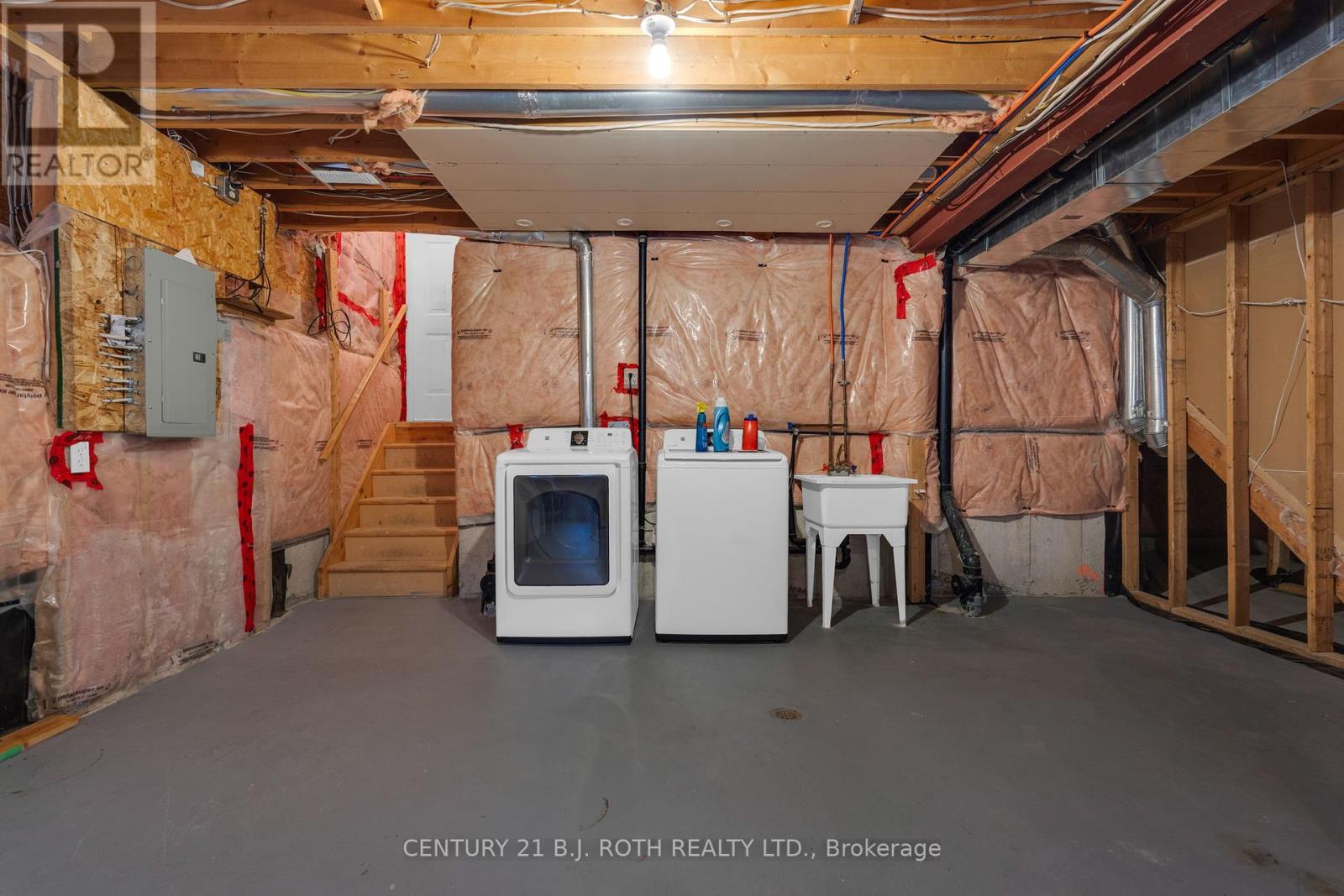 14 Stonemount Crescent, Essa (Angus), Ontario  L0M 1B4 - Photo 21 - N12453715
