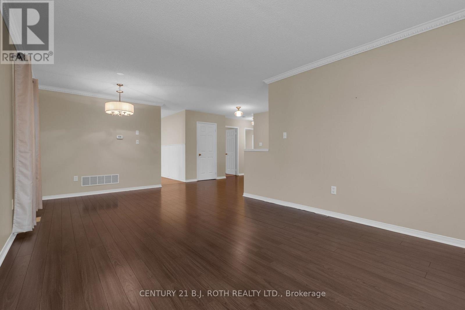 14 Stonemount Crescent, Essa (Angus), Ontario  L0M 1B4 - Photo 6 - N12453715