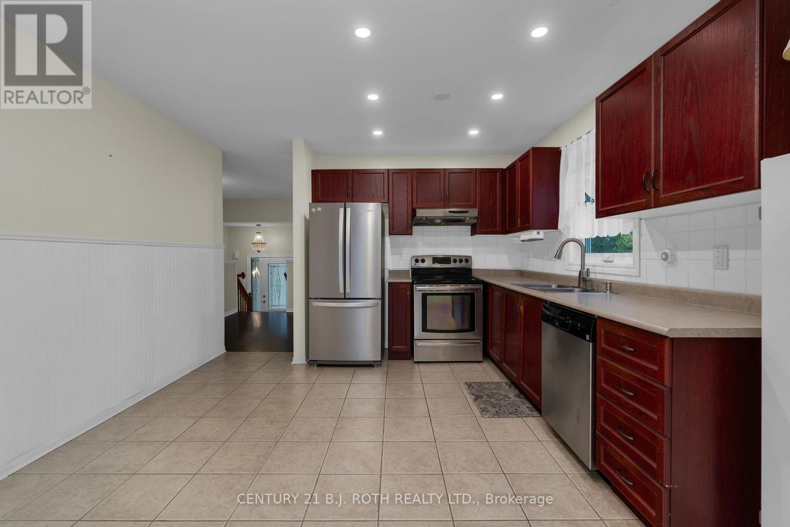 14 Stonemount Crescent, Essa (Angus), Ontario  L0M 1B4 - Photo 8 - N12453715