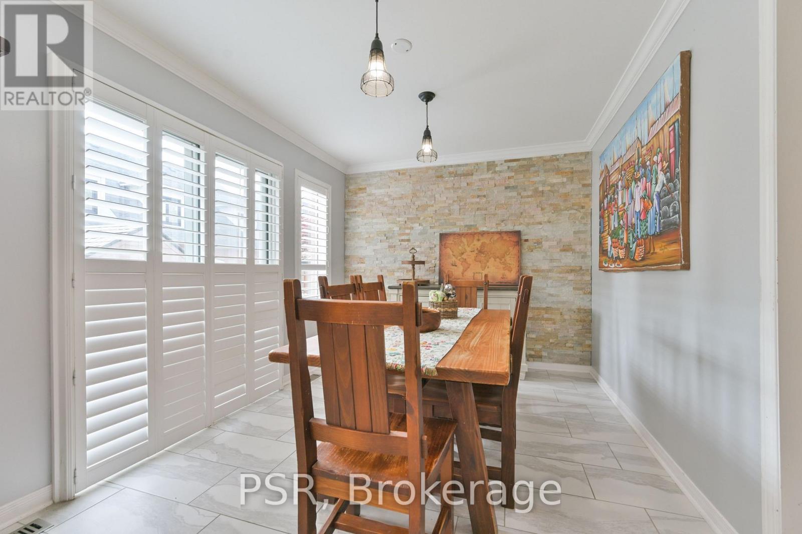 35 Arundel Drive, Vaughan, Ontario  L4H 2E6 - Photo 11 - N12453719