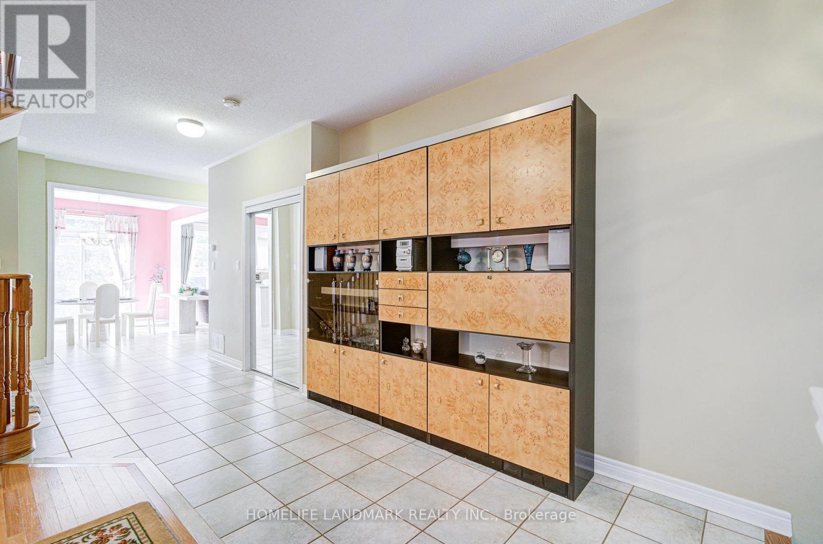 189 Silver Linden Drive, Richmond Hill (Langstaff), Ontario  L4B 4G6 - Photo 7 - N12453722