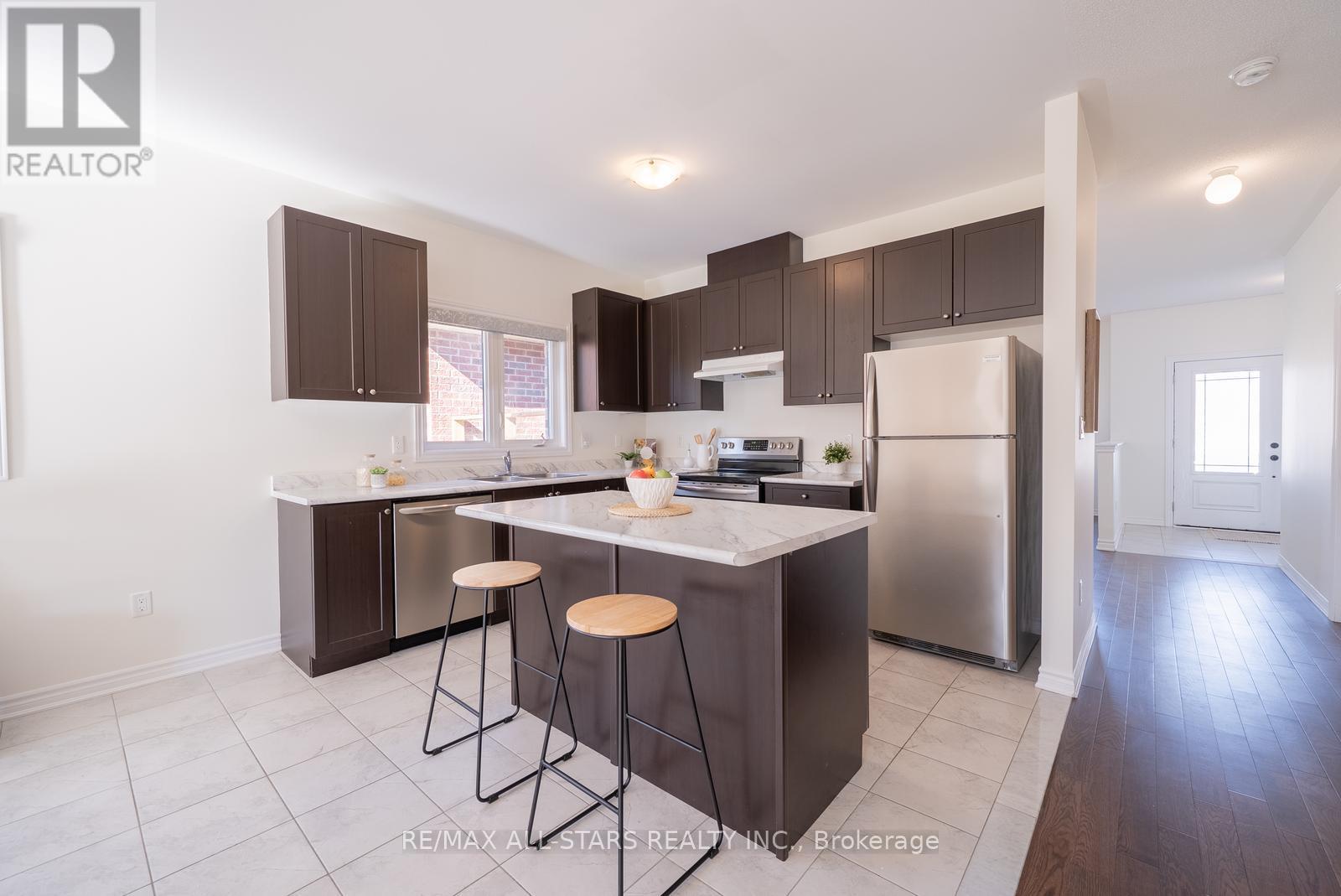 15 Pollock Avenue, Brock (Beaverton), Ontario  L0K 1A0 - Photo 14 - N12453753