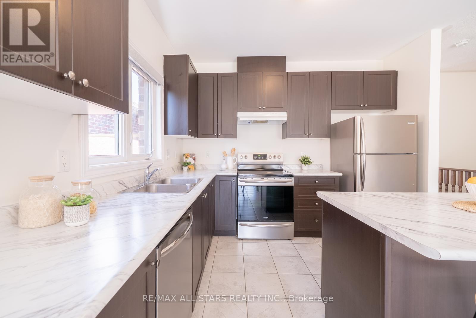 15 Pollock Avenue, Brock (Beaverton), Ontario  L0K 1A0 - Photo 15 - N12453753