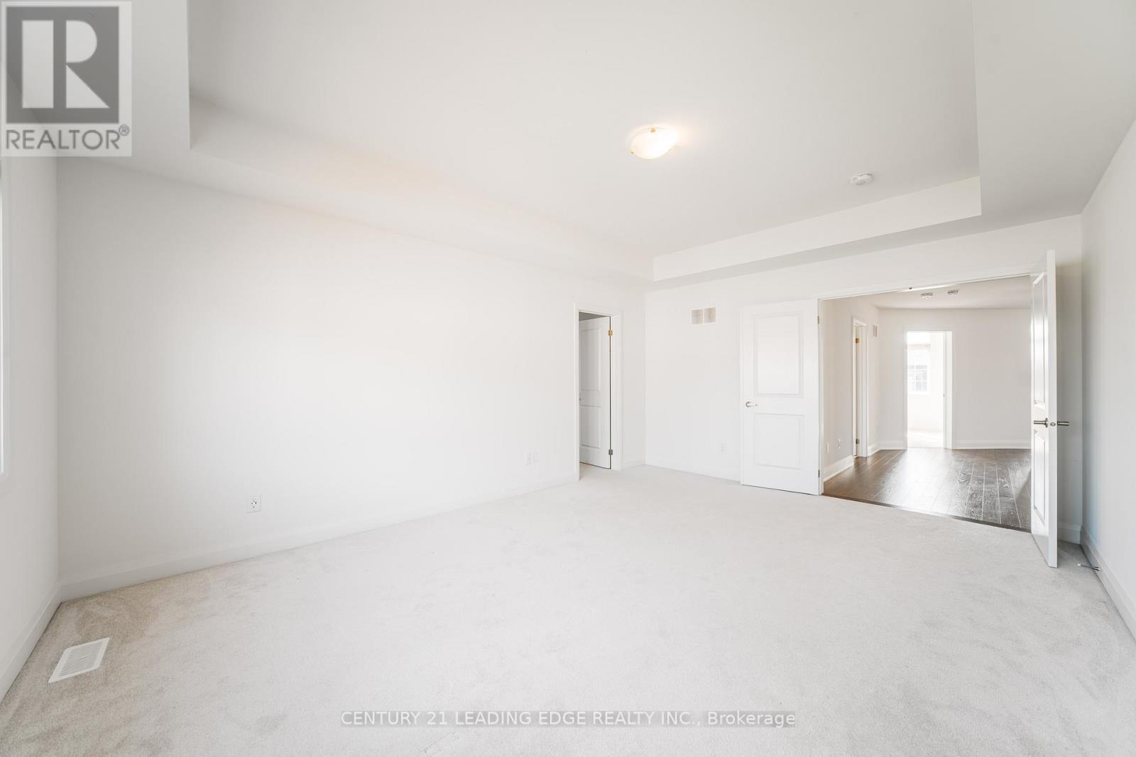 21 Marlene Johnston Drive, East Gwillimbury, Ontario  L9N 0W7 - Photo 38 - N12453764