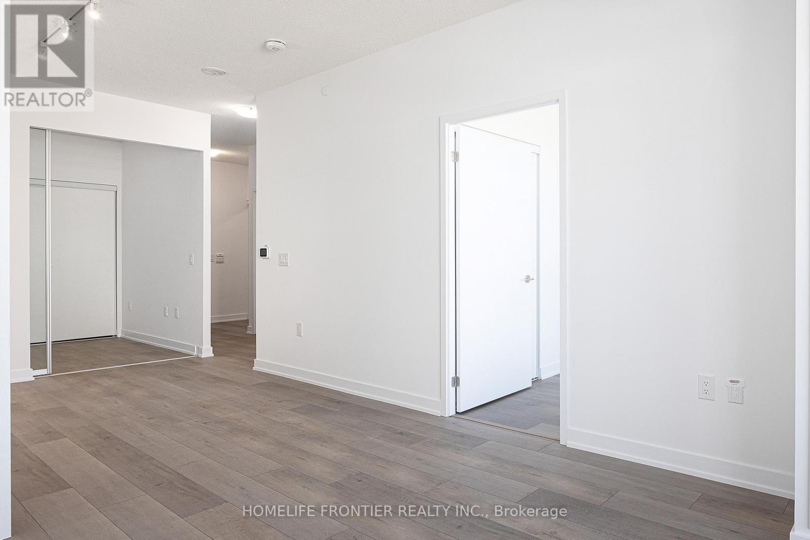 819 - 38 Honey Crisp Crescent, Vaughan, Ontario  L4K 5Z8 - Photo 14 - N12453767