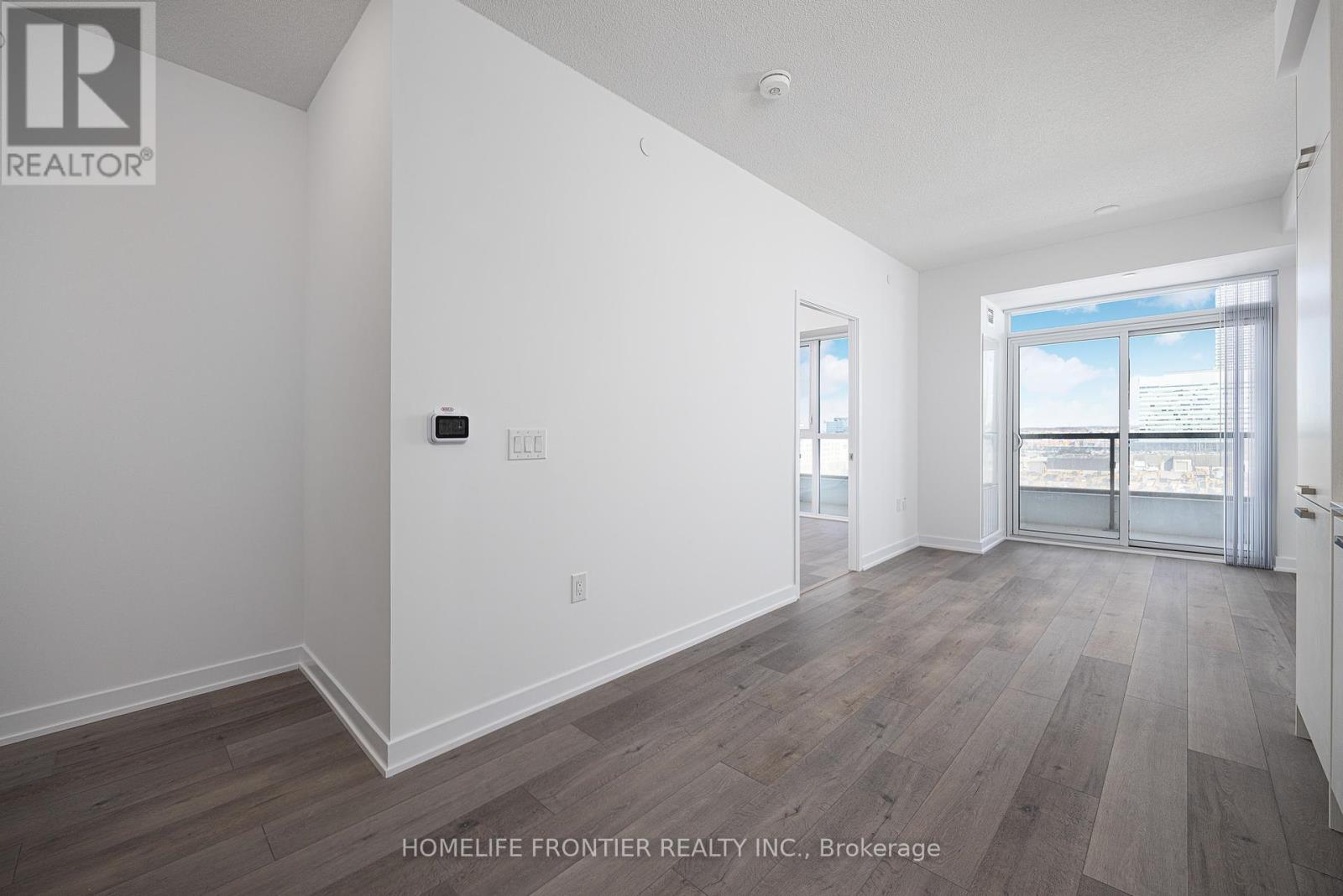 819 - 38 Honey Crisp Crescent, Vaughan, Ontario  L4K 5Z8 - Photo 8 - N12453767